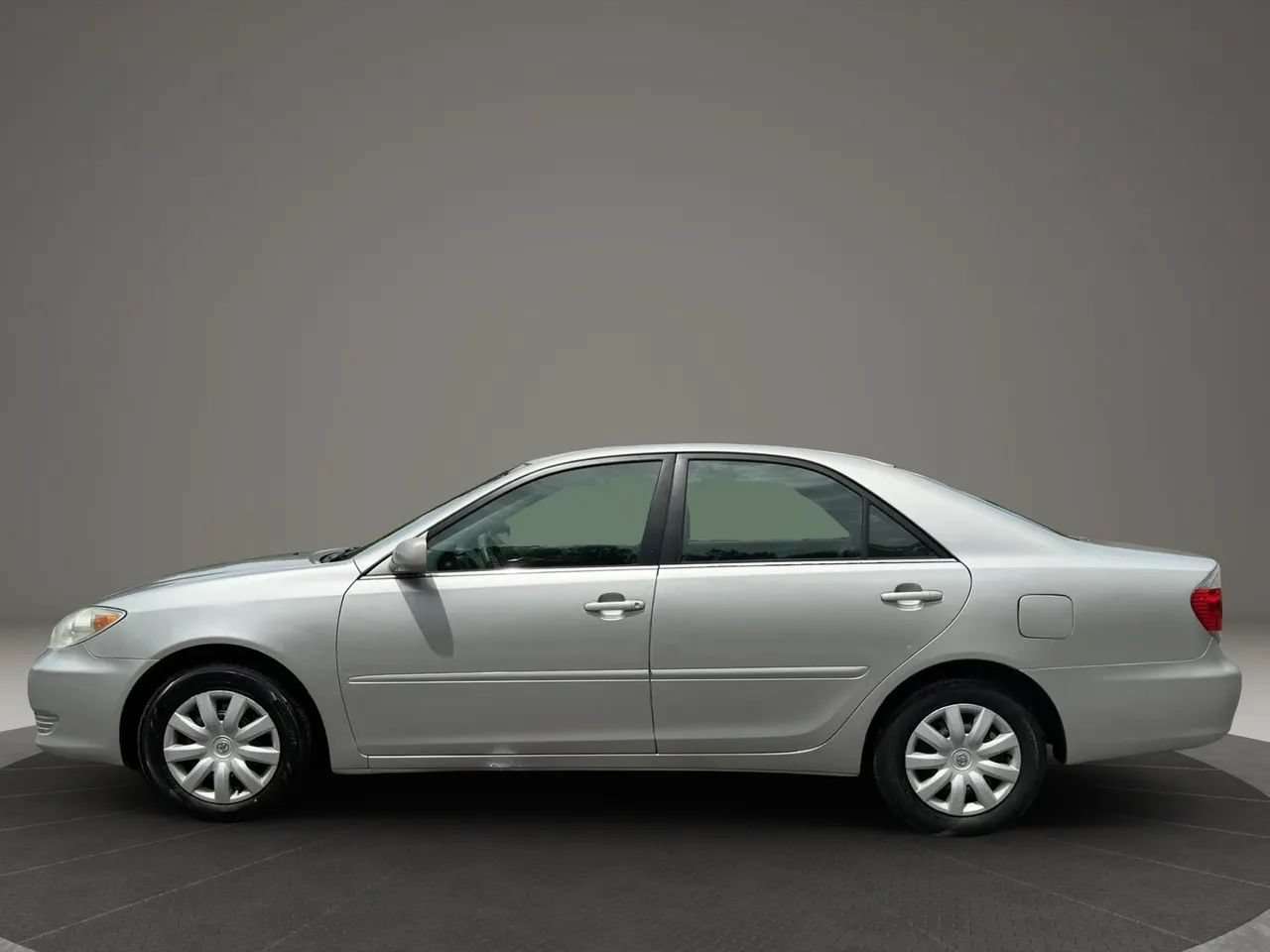 Used 2005 Toyota Camry LE FWD image 7