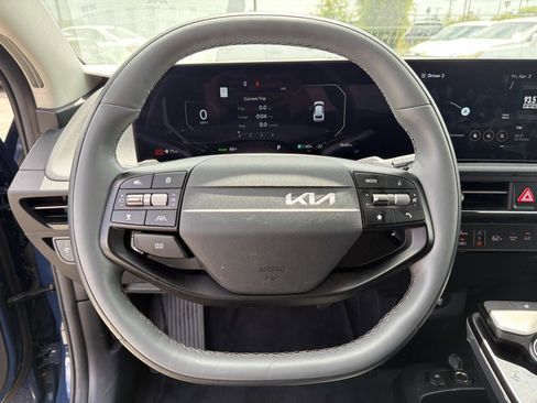 Used 2025 Kia EV6 Light image 8