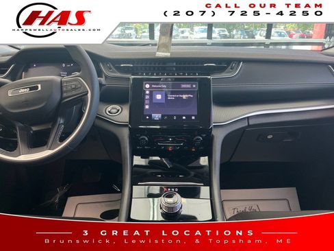 Used 2023 Jeep Grand Cherokee L Laredo AWD/4WD image 17
