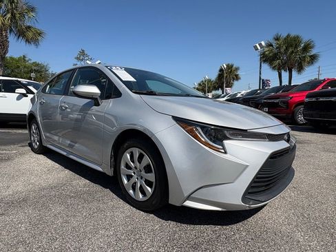 Used 2024 Toyota Corolla LE FWD image 9