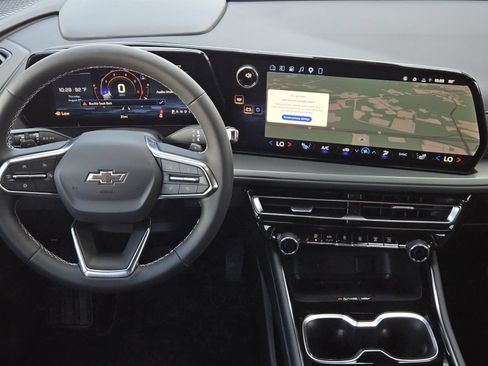 New 2027 Chevrolet Traverse LT w/ Midnight/Sport Edition FWD image 26