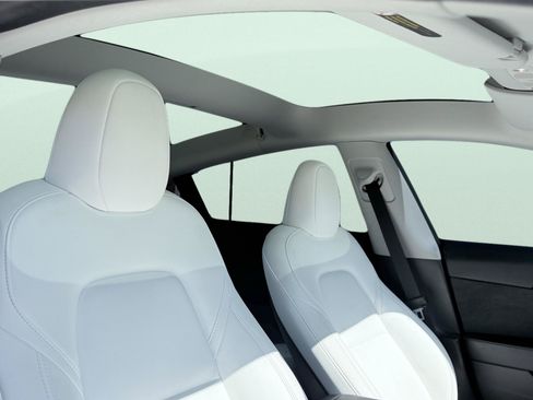 Used 2023 Tesla Model 3 Standard Range RWD image 40