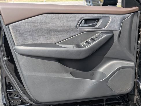 Certified 2023 Nissan Rogue S FWD image 12