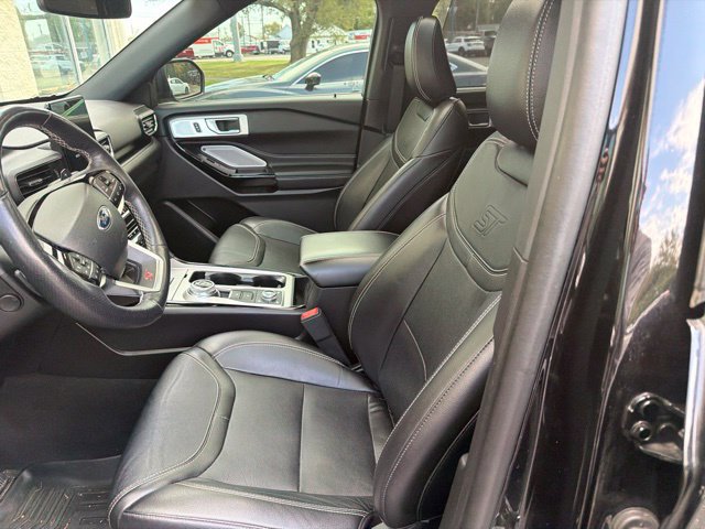 Used 2023 Ford Explorer ST w/ Technology Package AWD/4WD image 15