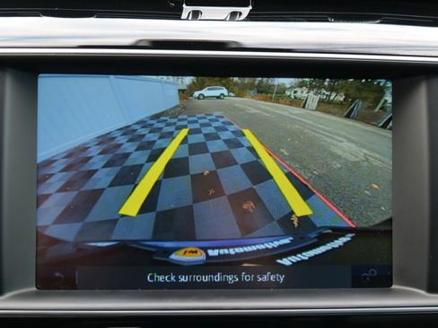 Used 2018 Jaguar F-PACE Prestige image 24