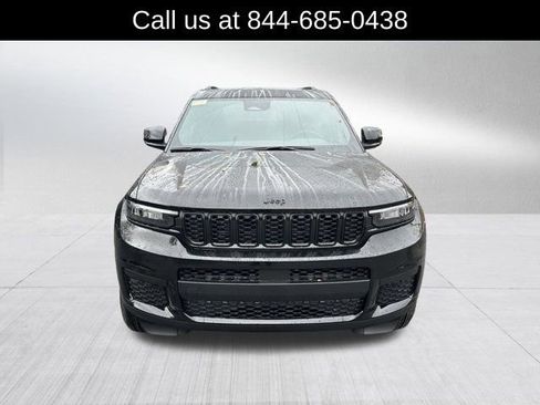 New 2025 Jeep Grand Cherokee L Altitude image 2