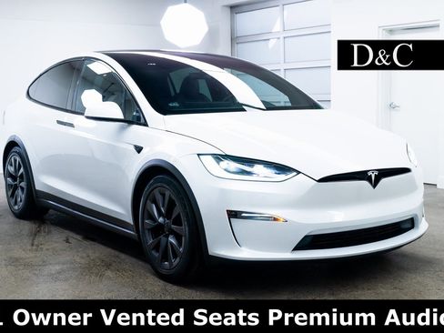 Used 2025 Tesla Model X image 1
