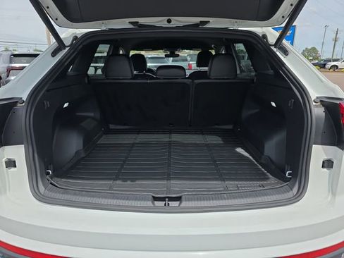 Used 2024 Volkswagen Atlas Cross Sport SE FWD image 13