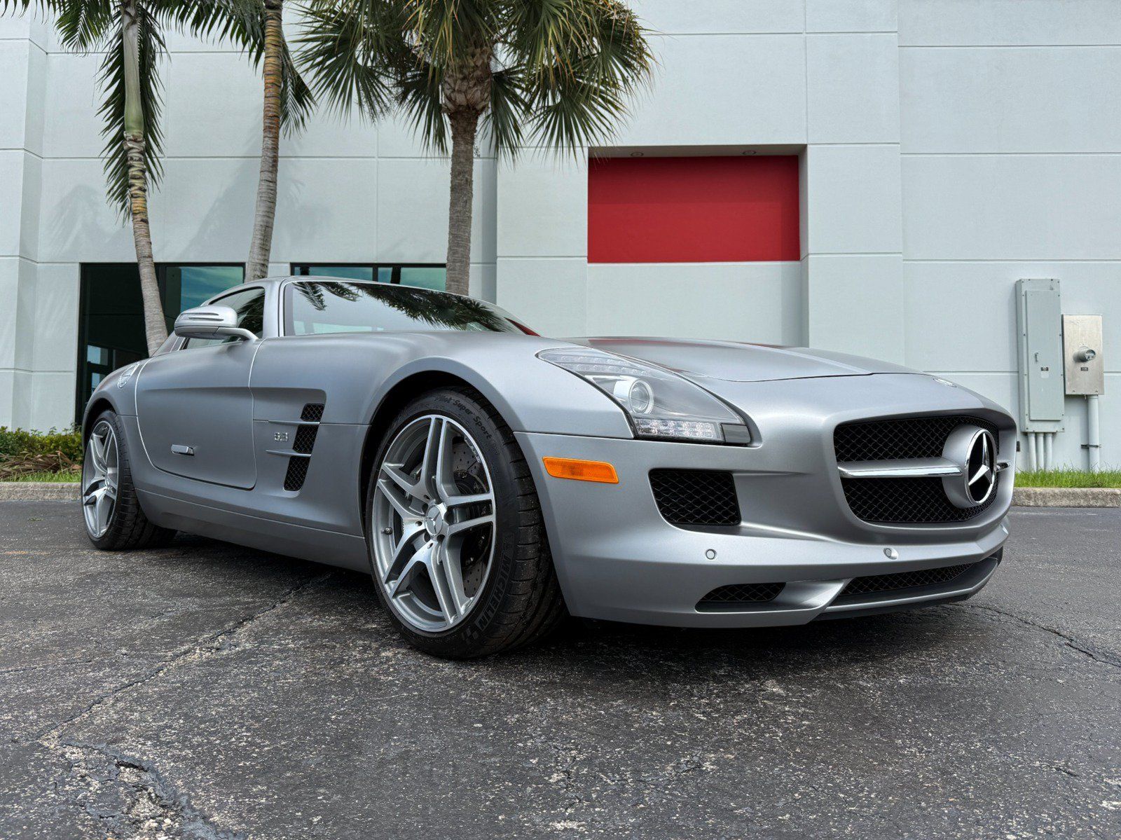 Used 2012 Mercedes-Benz SLS AMG Coupe image 6