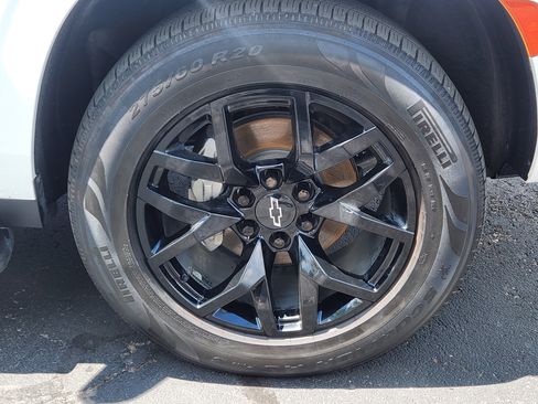 Used 2022 Chevrolet Tahoe Z71 w/ Luxury Package AWD/4WD image 21