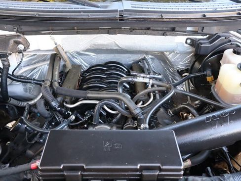 Used 2011 Ford F150 XLT w/ XLT Convenience Pkg image 39