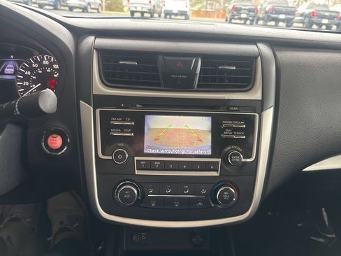 Used 2017 Nissan Altima 2.5 S w/ Power Driver Seat Package image 16