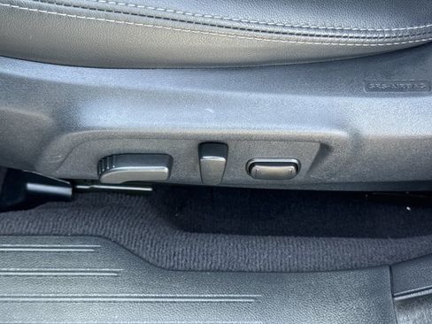 Used 2017 Subaru Outback 2.5i Limited AWD/4WD image 16