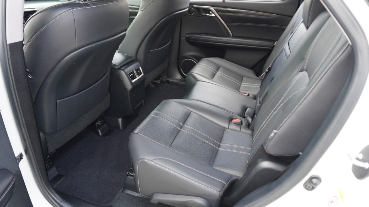 Used 2019 Lexus RX 350L Luxury w/ Accessory Package AWD/4WD image 33