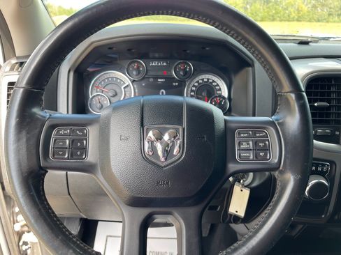 Used 2019 RAM 1500 Big Horn image 13