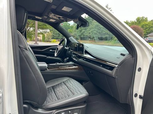 Used 2024 Cadillac Escalade Sport Platinum w/ LPO, ONYX Package AWD/4WD image 50