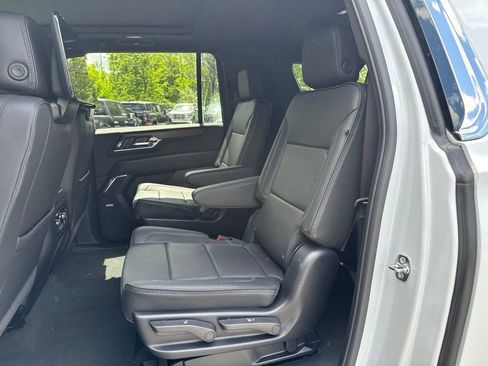 New 2026 GMC Yukon XL Denali w/ Denali Reserve Package AWD/4WD image 11