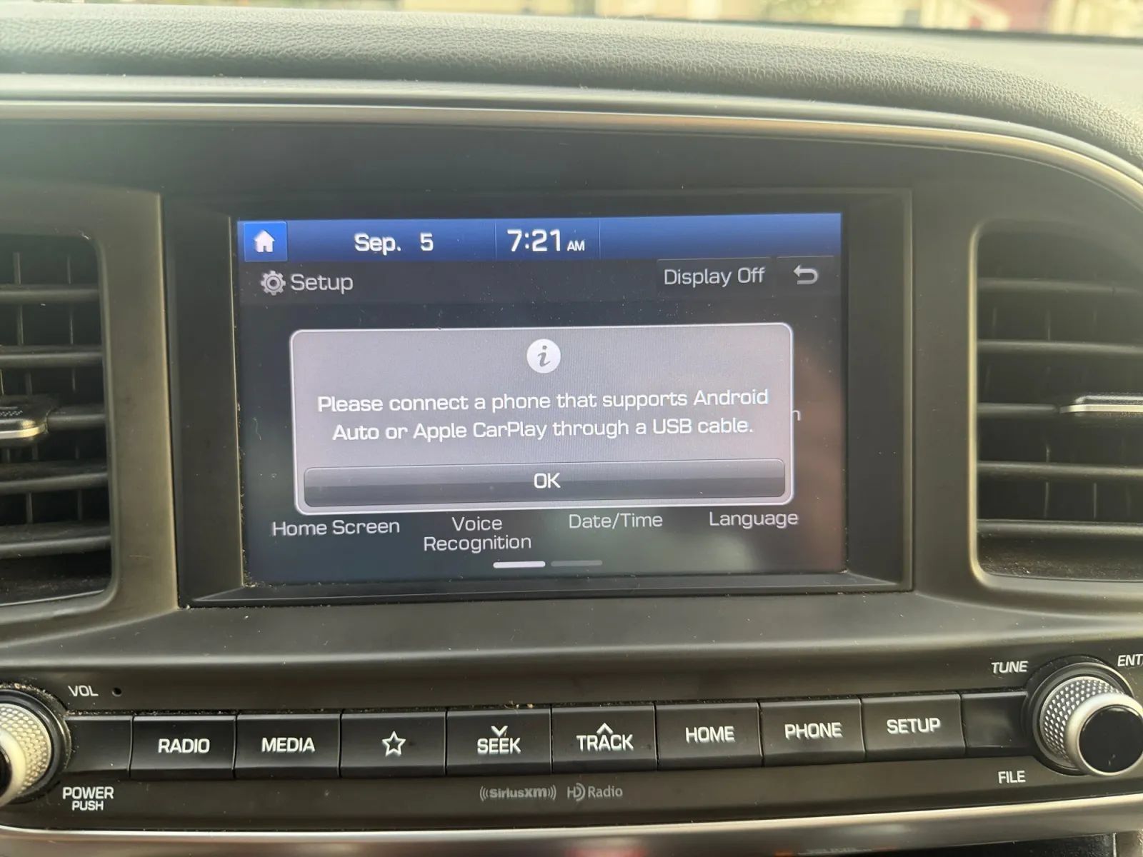 Used 2020 Hyundai Elantra SEL FWD image 25
