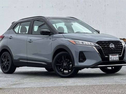 Certified 2023 Nissan Kicks SR image 2