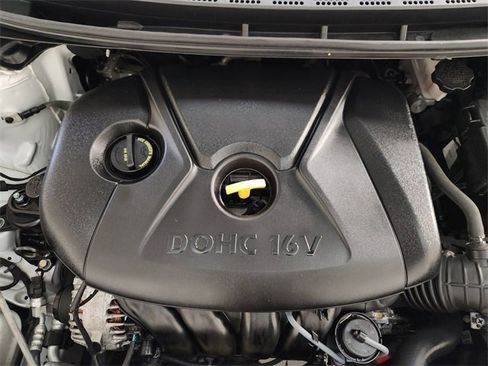 Used 2013 Hyundai Elantra Limited image 30