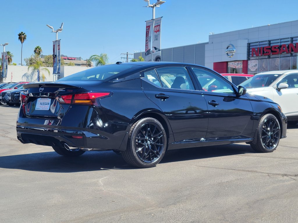 New 2026 Nissan Altima 2.5 SR w/ SR Midnight Edition Package FWD image 2