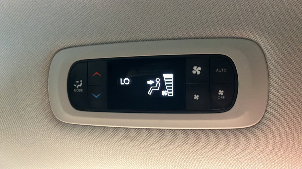 Used 2024 Chrysler Pacifica Touring-L FWD image 34