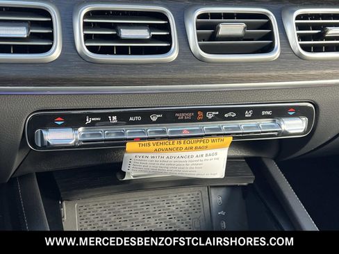 New 2026 Mercedes-Benz GLS 580 GLS 580 image 33