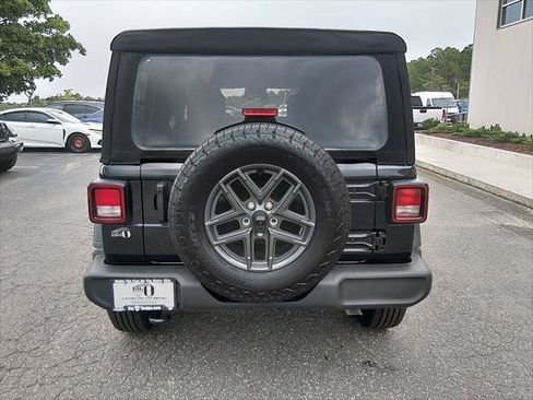 Certified 2025 Jeep Wrangler Unlimited Sport AWD/4WD image 4