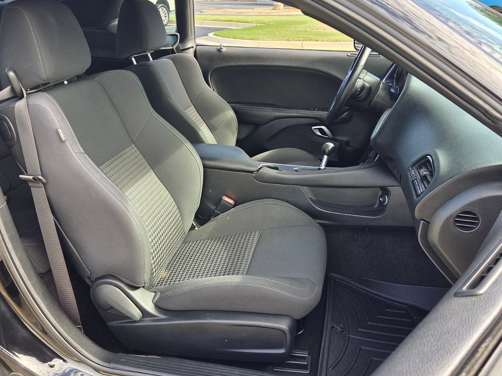 Used 2019 Dodge Challenger R/T w/ Blacktop Package RWD image 13