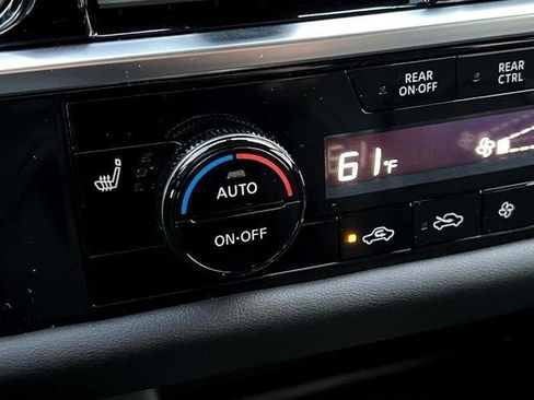 Used 2023 Nissan Pathfinder SL w/ Lighting Package (N92) image 37