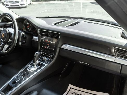 Used 2018 Porsche 911 Carrera image 13