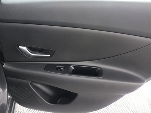 Used 2023 Hyundai Elantra SEL FWD image 26