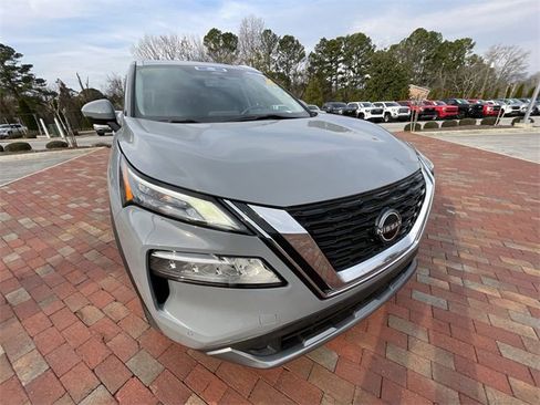 Used 2023 Nissan Rogue SL w/ SL Premium Package image 22