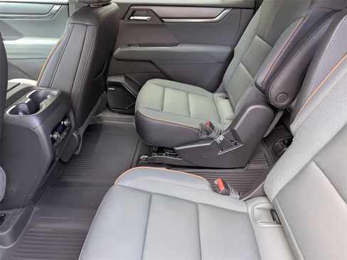 New 2026 GMC Acadia AT4 w/ Super Cruise Package image 15