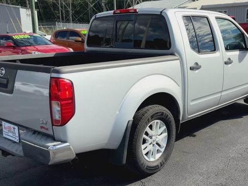 Used 2018 Nissan Frontier SV RWD image 8
