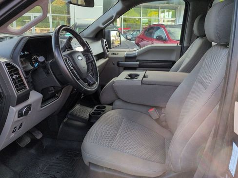Used 2018 Ford F150 XLT w/ Equipment Group 302A Luxury AWD/4WD image 12