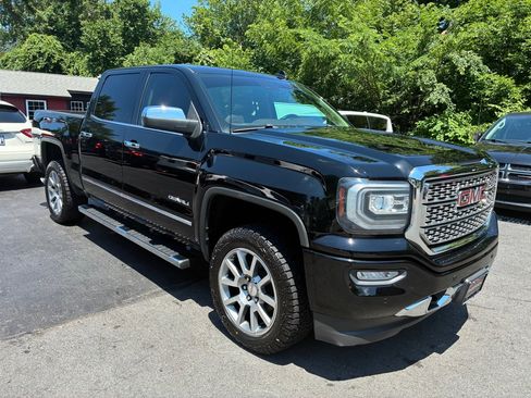 Used 2016 GMC Sierra 1500 Denali w/ Enhanced Driver Alert Package AWD/4WD image 5