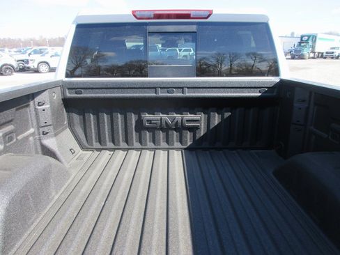 New 2026 GMC Sierra 1500 AT4 w/ AT4 Premium Package image 7