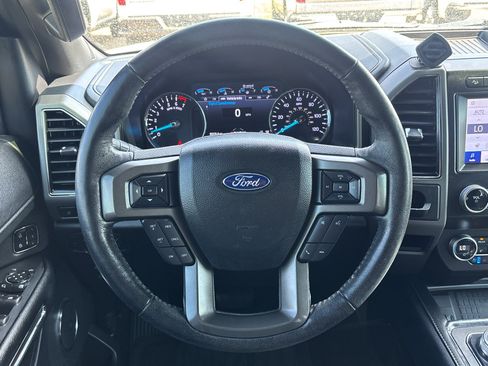 Used 2020 Ford Expedition XLT w/ Equipment Group 202A AWD/4WD image 11