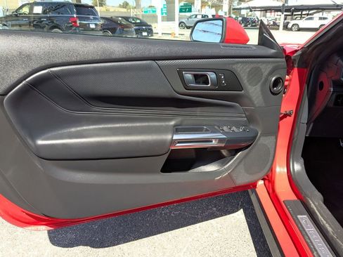Used 2025 Ford Mustang Premium image 16
