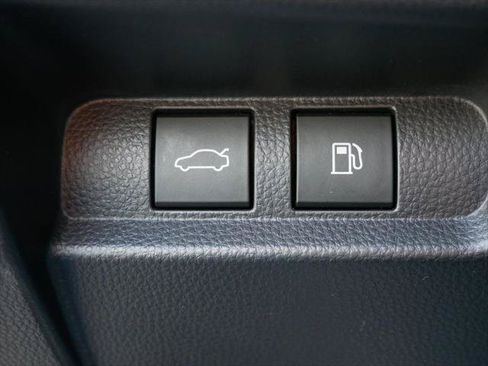 Certified 2023 Toyota Crown AWD/4WD image 29