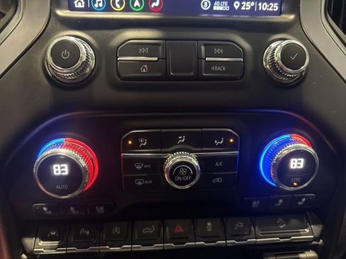 Used 2020 GMC Sierra 1500 SLT w/ SLT Premium Plus Package image 28