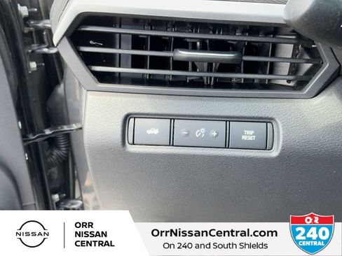 Used 2025 Nissan Altima 2.5 SR FWD image 18