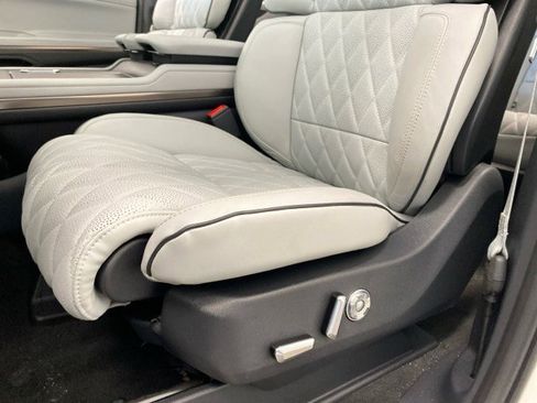 New 2026 Lincoln Navigator L Black Label AWD/4WD image 51