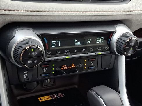 Used 2025 Toyota RAV4 Limited w/ Advanced Technology Package image 16