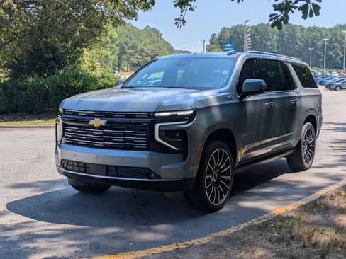 New 2026 Chevrolet Suburban High Country AWD/4WD image 5