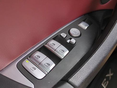 Used 2023 BMW X3 sDrive30i w/ M Sport Package RWD image 21