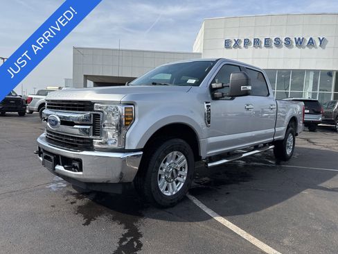 Used 2018 Ford F250 XLT image 1