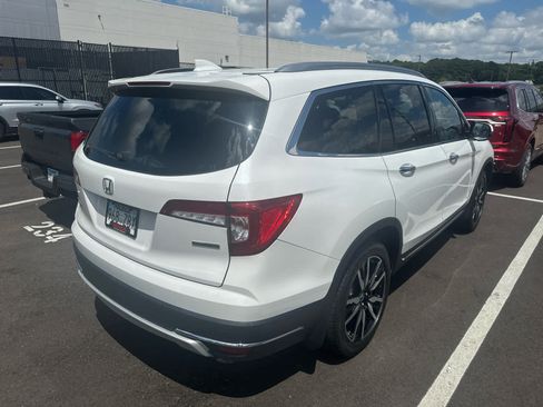 Used 2021 Honda Pilot Touring image 4