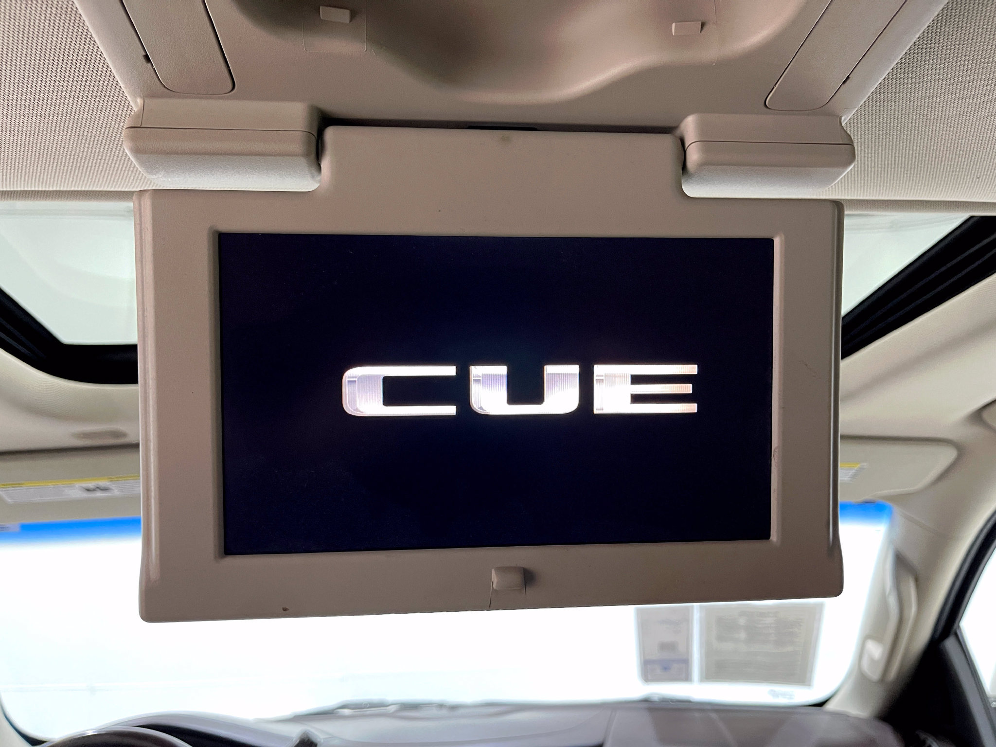 Used 2015 Cadillac Escalade Premium AWD/4WD image 12